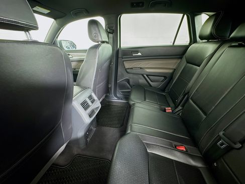 Used 2023 Volkswagen Atlas Cross Sport SE FWD image 23