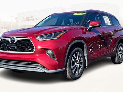 Used 2021 Toyota Highlander XLE