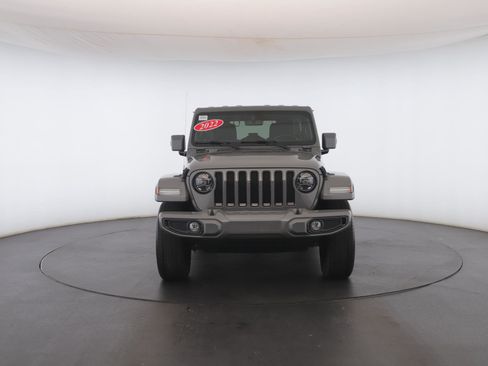 Used 2022 Jeep Wrangler Unlimited Sahara AWD/4WD image 23