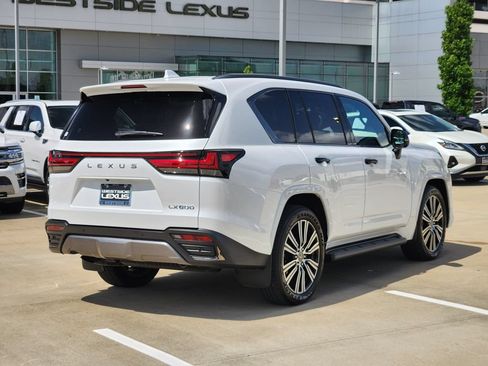 Used 2026 Lexus LX 600 4WD w/ Appearance Package image 7