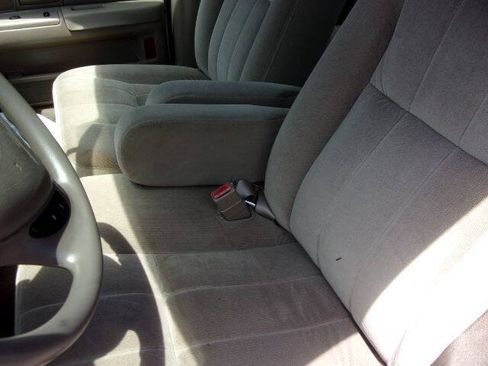 Used 2003 Mercury Grand Marquis GS RWD image 11