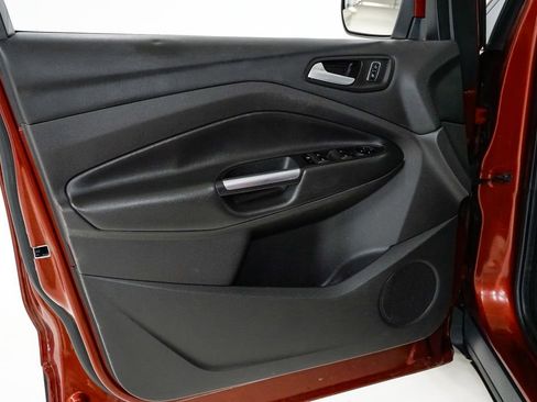 Used 2015 Ford Escape SE image 7