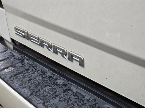 Used 2018 GMC Sierra 1500 Denali AWD/4WD image 14