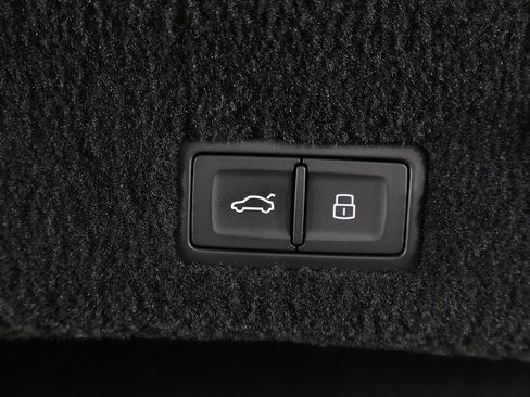 Used 2023 Bentley Continental GT Azure image 29