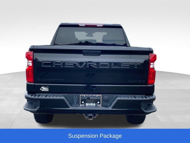 Certified 2023 Chevrolet Silverado 1500 Custom Trail Boss w/ LPO, Dark Essentials Package AWD/4WD image 3