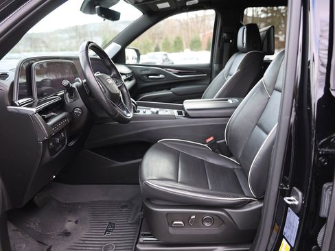 Used 2021 Cadillac Escalade Sport w/ Driver Assist Tech Package image 21