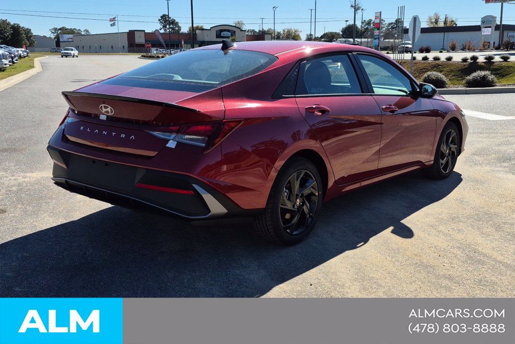 Used 2026 Hyundai Elantra Sport FWD image 6
