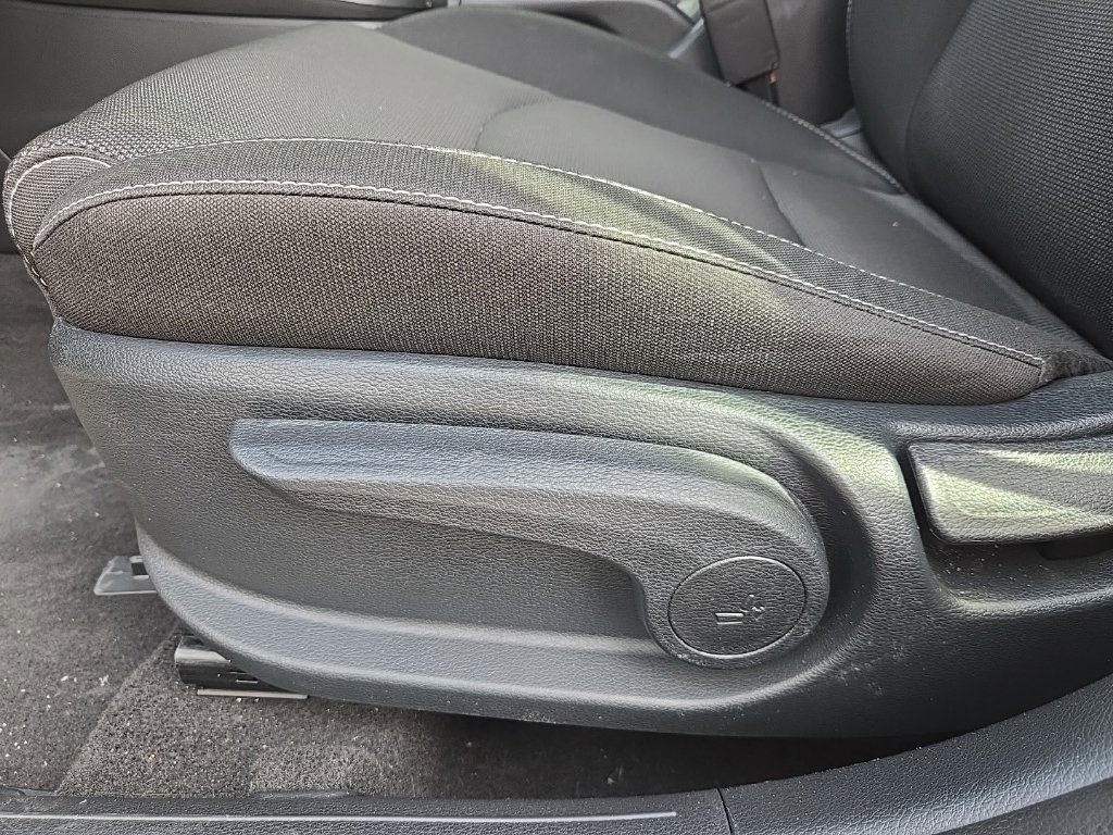 Used 2024 Kia Forte LXS w/ LXS Technology Package FWD image 21