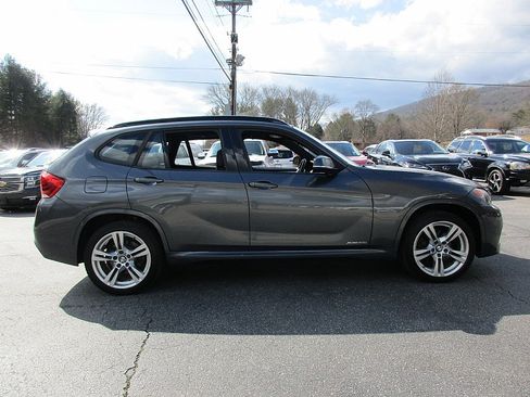 Used 2015 BMW X1 xDrive28i image 9