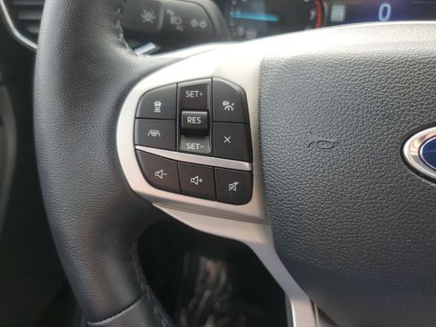 Used 2023 Ford Explorer XLT w/ Equipment Group 202A image 13