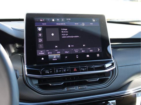 New 2026 Jeep Compass Limited image 19