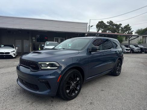 Used 2021 Dodge Durango R/T w/ Technology Group image 2