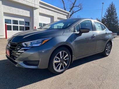 New 2025 Nissan Versa SV w/ Trunk Package