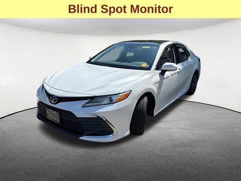 Used 2021 Toyota Camry XLE w/ Carpet Mat Package (TMS) AWD/4WD image 5