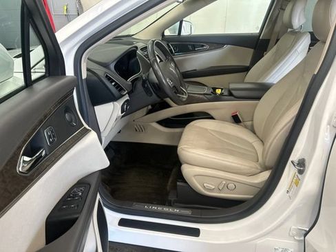 Used 2016 Lincoln MKX Reserve w/ Technology Package AWD/4WD image 10