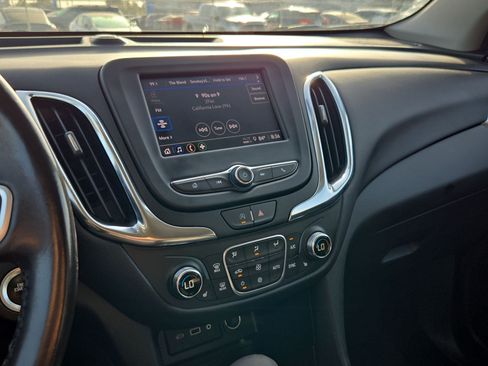 Used 2022 Chevrolet Equinox LT FWD image 23