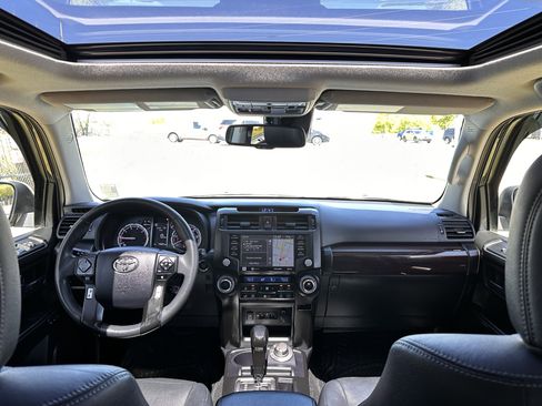 Used 2022 Toyota 4Runner Limited AWD/4WD image 31