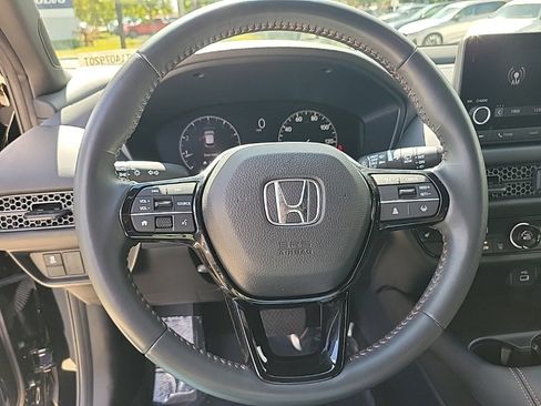 Used 2023 Honda HR-V Sport image 15