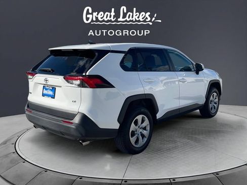 Used 2022 Toyota RAV4 LE FWD image 5
