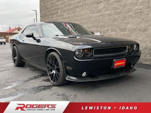 Used 2013 Dodge Challenger R/T Plus image 1
