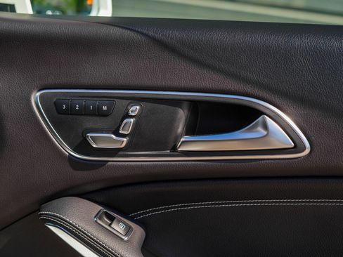 Used 2019 Mercedes-Benz CLA 250 4MATIC image 24