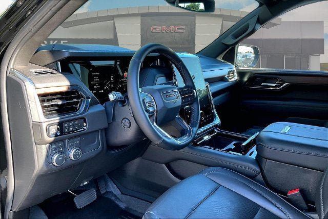 Certified 2026 GMC Yukon XL Denali w/ Sun & Power Step Package AWD/4WD image 13