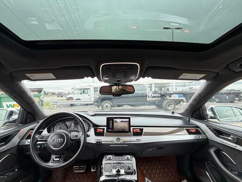 Used 2017 Audi S8 Plus AWD/4WD image 21