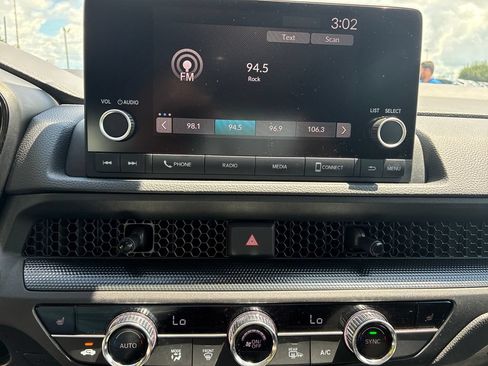 Certified 2025 Honda CR-V EX image 16