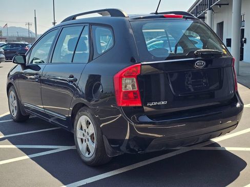 Used 2009 Kia Rondo LX FWD image 3