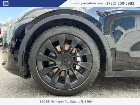 Used 2022 Tesla Model Y Long Range AWD/4WD image 9