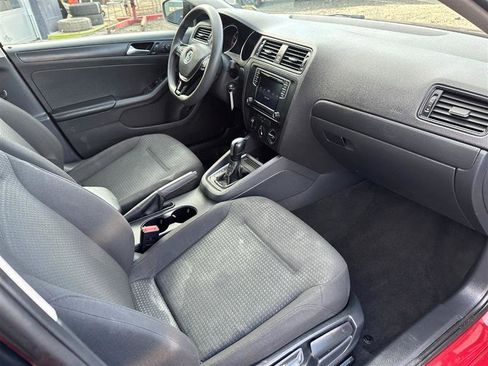 Used 2016 Volkswagen Jetta S image 25