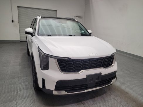 Used 2024 Kia Sorento S w/ Panoramic Sunroof Package FWD image 14