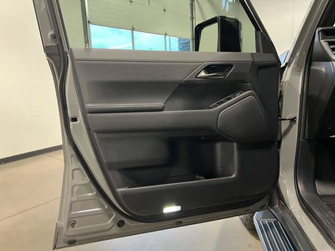 Used 2024 Lexus GX 550 w/ Cold Area Package AWD/4WD image 28