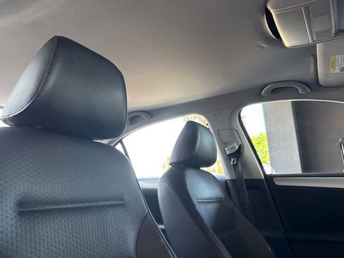 Used 2013 Volkswagen Jetta SE FWD image 16