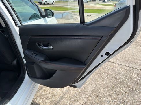 Used 2024 Nissan Sentra SR FWD image 19