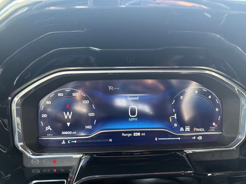 Used 2025 Chevrolet Silverado 1500 LT image 7