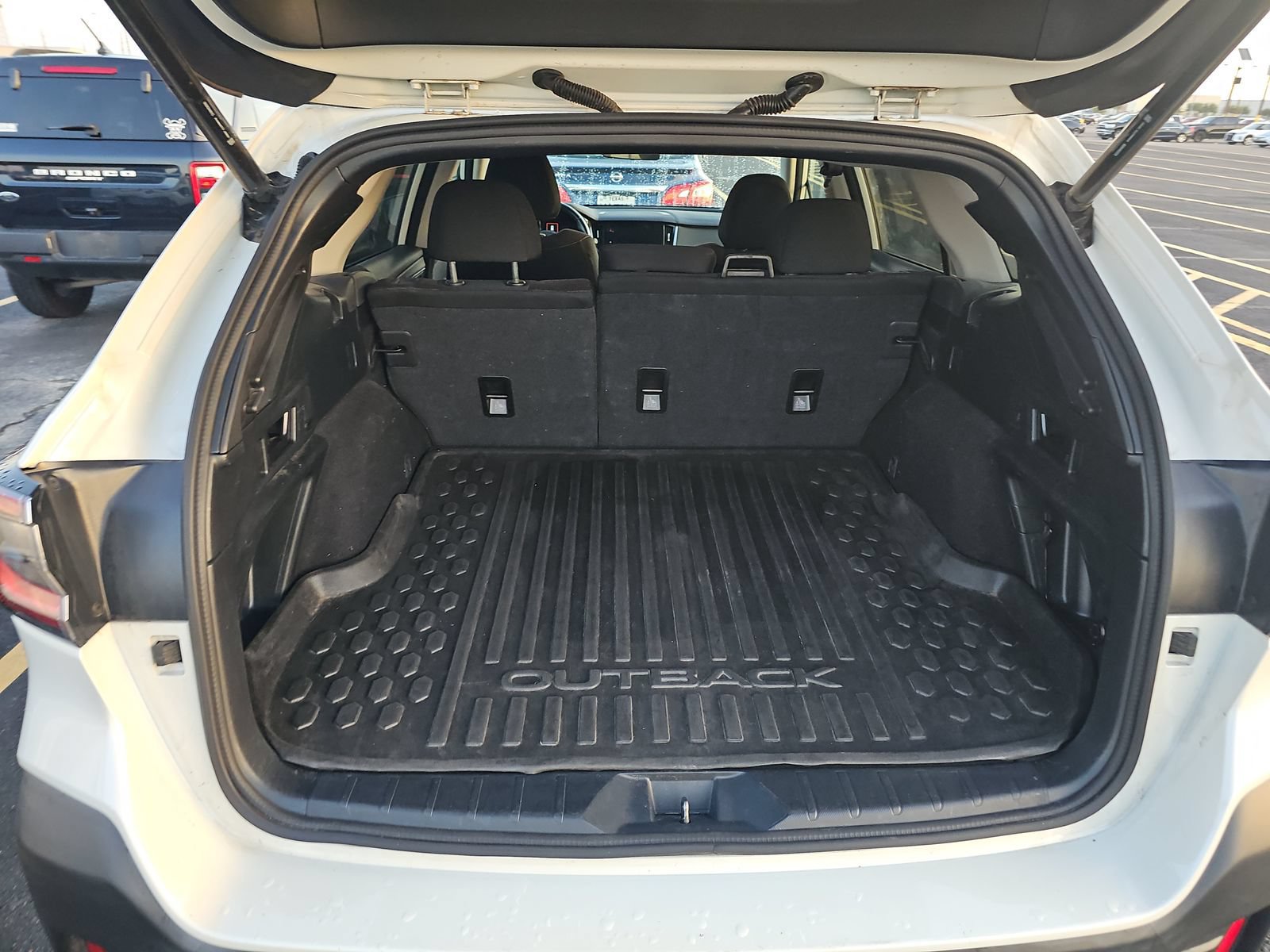 Used 2022 Subaru Outback Premium AWD/4WD image 7