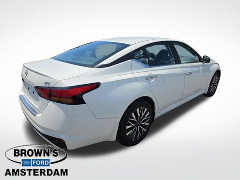 Used 2023 Nissan Altima 2.5 SV FWD image 9