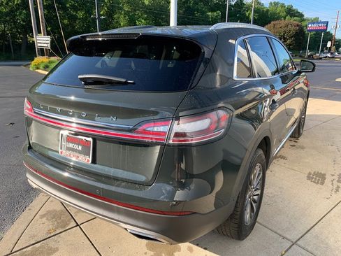 Used 2023 Lincoln Nautilus AWD w/ Premium Package image 7