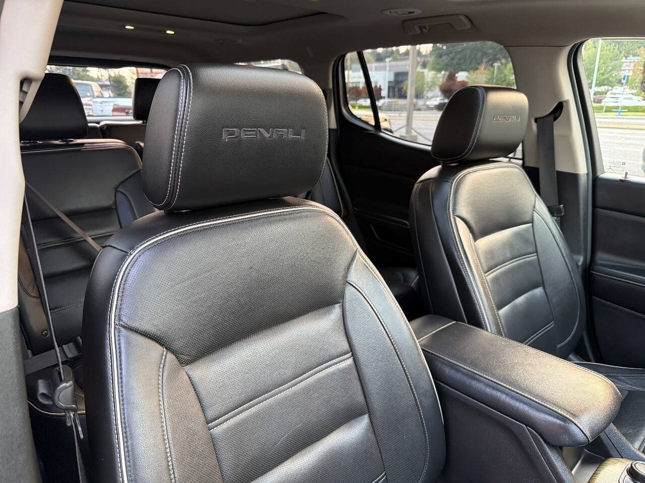 Used 2017 GMC Acadia Denali AWD/4WD image 17