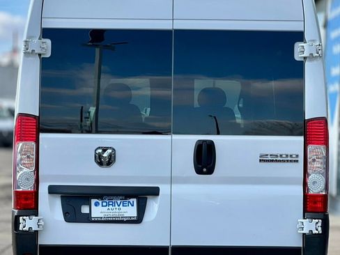 Used 2023 RAM ProMaster 2500 image 4