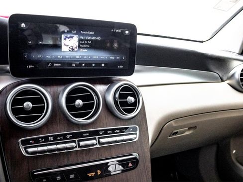 Used 2022 Mercedes-Benz GLC 300 GLC 300 image 23