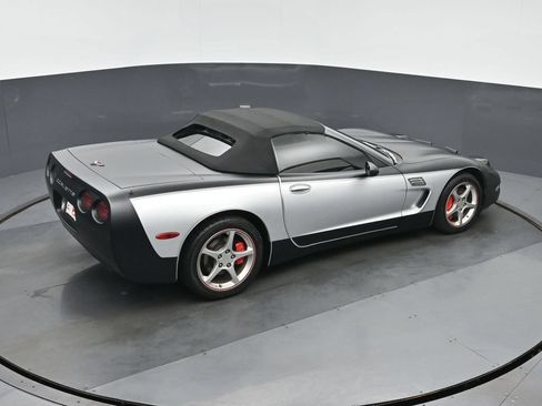 Used 2002 Chevrolet Corvette Convertible w/ Preferred Equipment Group2 RWD image 31