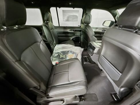 New 2026 Jeep Grand Wagoneer Limited AWD/4WD image 27