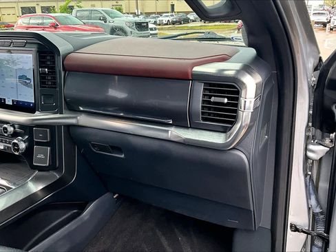 Used 2022 Ford F150 Lariat image 17