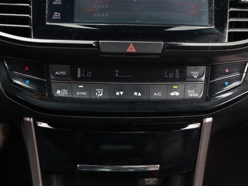 Used 2016 Honda Accord Touring image 32