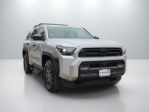 Used 2025 Toyota 4Runner SR5 RWD image 3