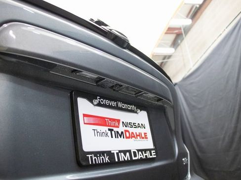 Used 2023 Nissan Kicks SR w/ SR Premium Package image 13