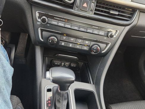 Used 2018 Kia Optima S w/ Panoramic Sunroof Package FWD image 16