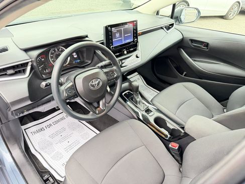 Used 2022 Toyota Corolla LE FWD image 11
